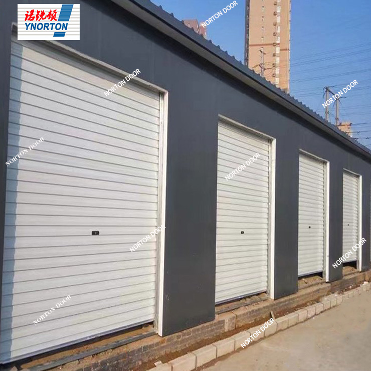 Hvor er selvopbevarende rulledøre egnede til brug?