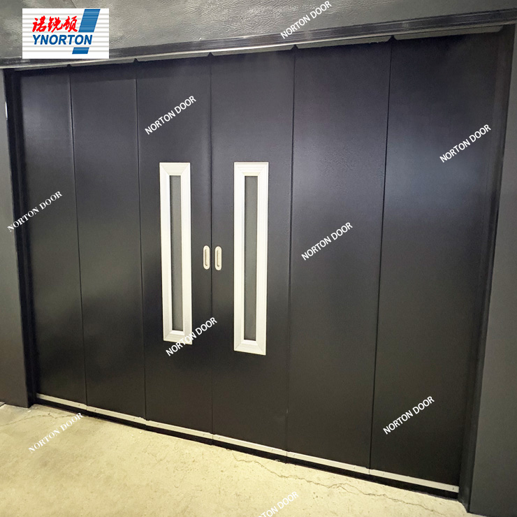 Side-slidende garageporte